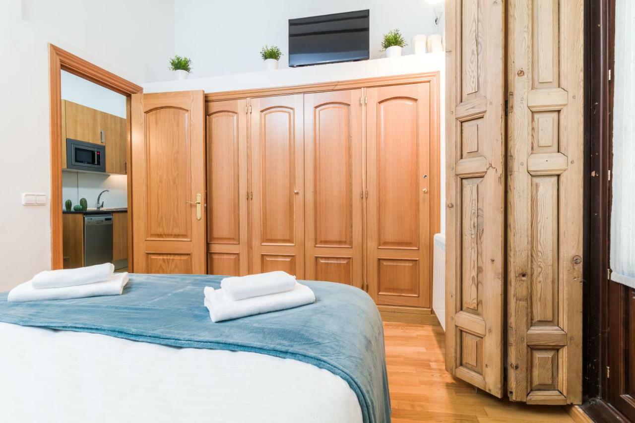 Pyr Select Plaza Mayor II Y III Apartment Madrid Bagian luar foto
